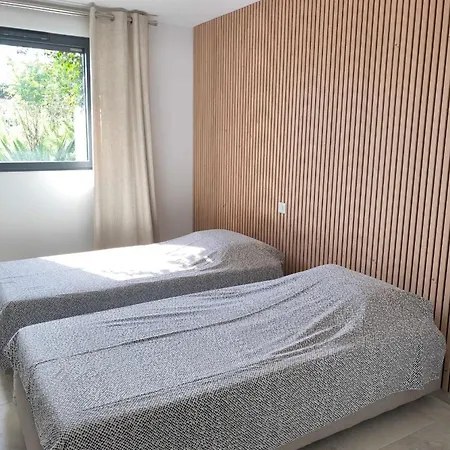 בית נופש 3 With Garden In