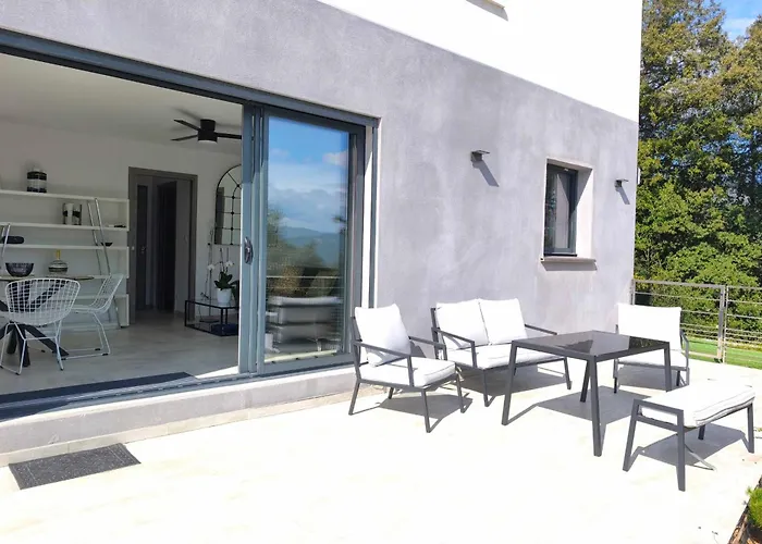 בית נופש 3 With Garden In אז'אקסיו