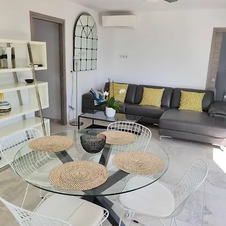 3 With Garden In Ajaccio Holiday home *