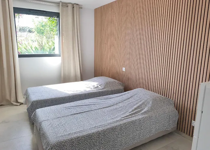 度假居 3 With Garden In